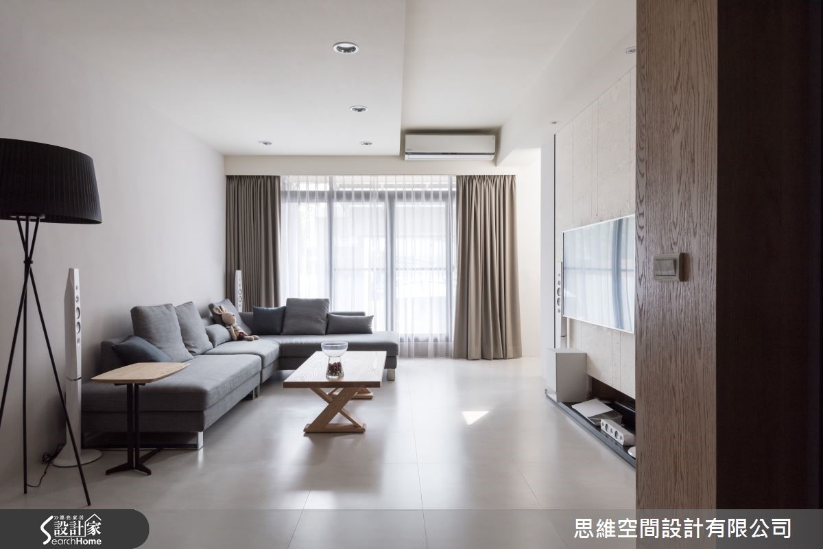 位於台中市區屋齡 30 年的透天厝,原本屋況不佳,過小