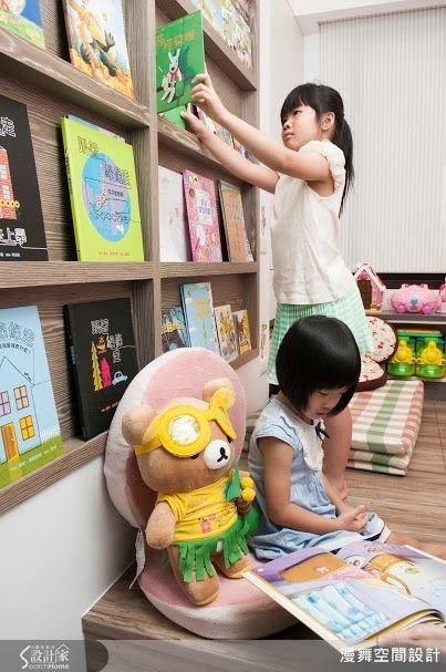 每天撥出固定的時間唸故事書給孩子聽、創造良好的閱讀