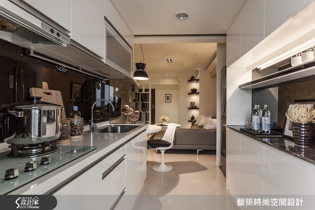 新北市永和區的年邁老屋,因為原先格局不佳,犧牲許多
