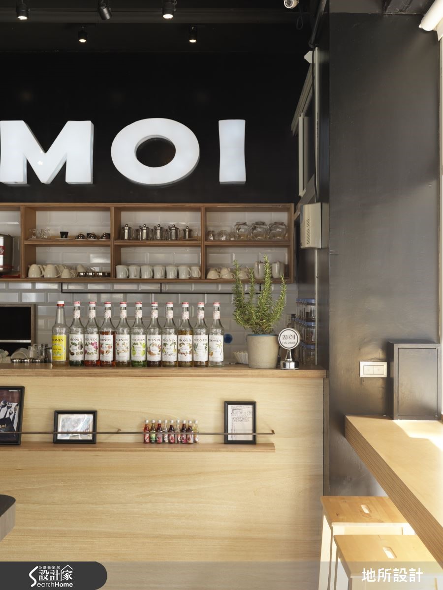 躋身於桃園巷弄裡的「 Moi the diner 」早午餐廳,少