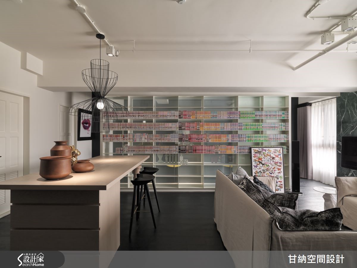 在新北市三峽區的 30 坪混搭宅裡,設計師注入專屬於男
