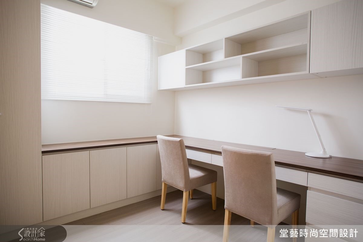 屋主是個年輕的科技業型男,而這室內約 20 坪左右的公