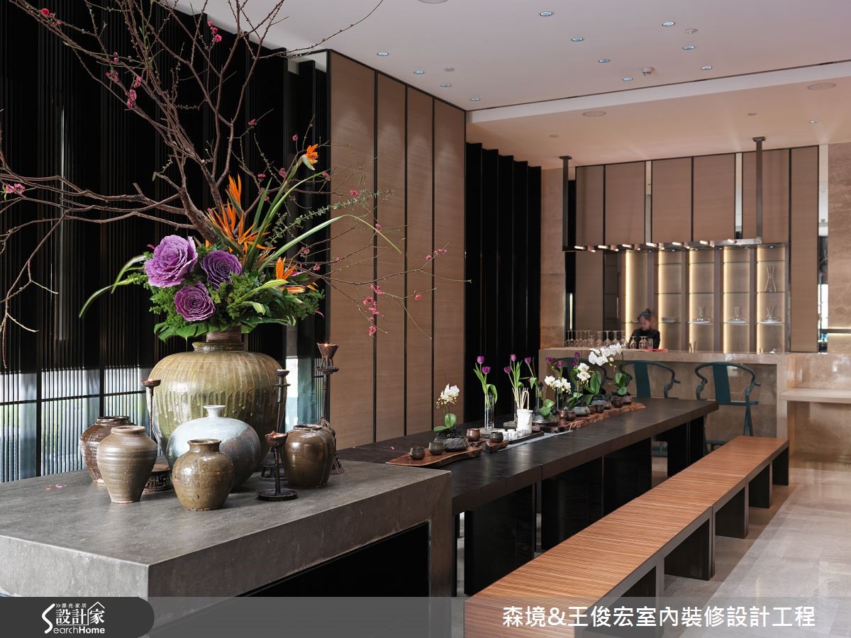 一如既往,王俊宏設計師再次透過軟裝佈置結合空間藝術