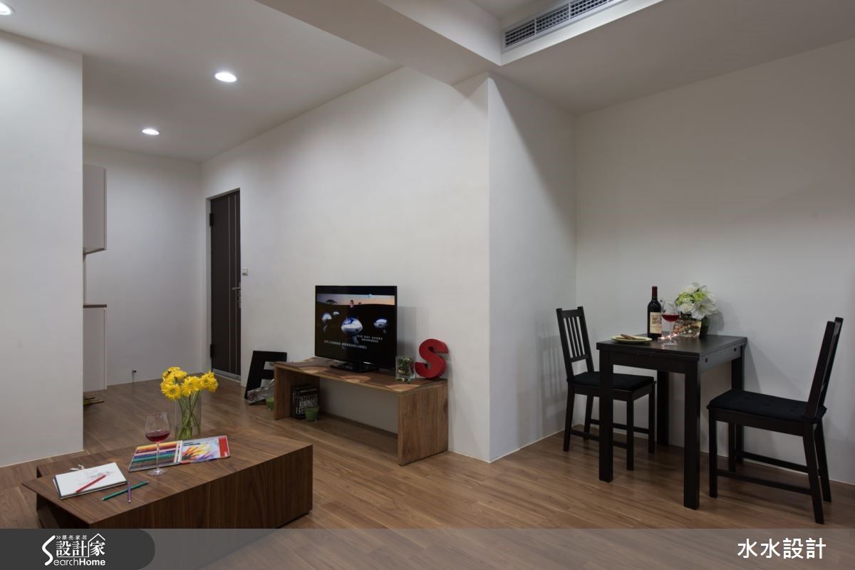 位於新北市三重區的 20 坪老屋,屋主是一對上班族姊弟