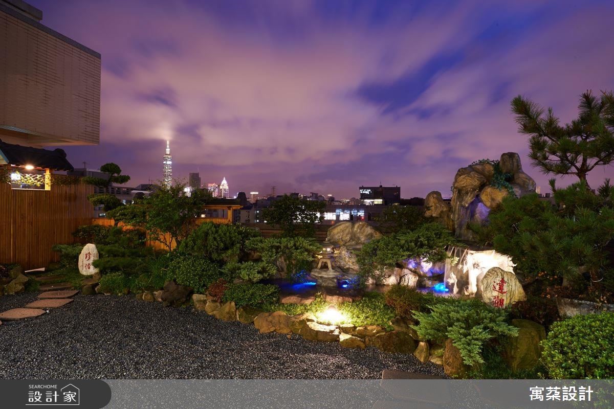不用外出,就能在家接觸大自然!日式和風庭院,有著滿園的綠意,流水植栽令人賞心悅目,早晚在此迎朝陽賞夜景,最是愜意。 不用外出,就能在家接觸大自然!日式和風庭院,有著滿園的綠意,流水植栽令人賞心悅目,早晚在此迎朝陽賞夜景,最是愜意。