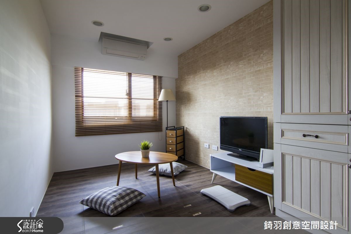 由於屋主工作繁忙,希望下班回到家後,可遠離喧囂、卸