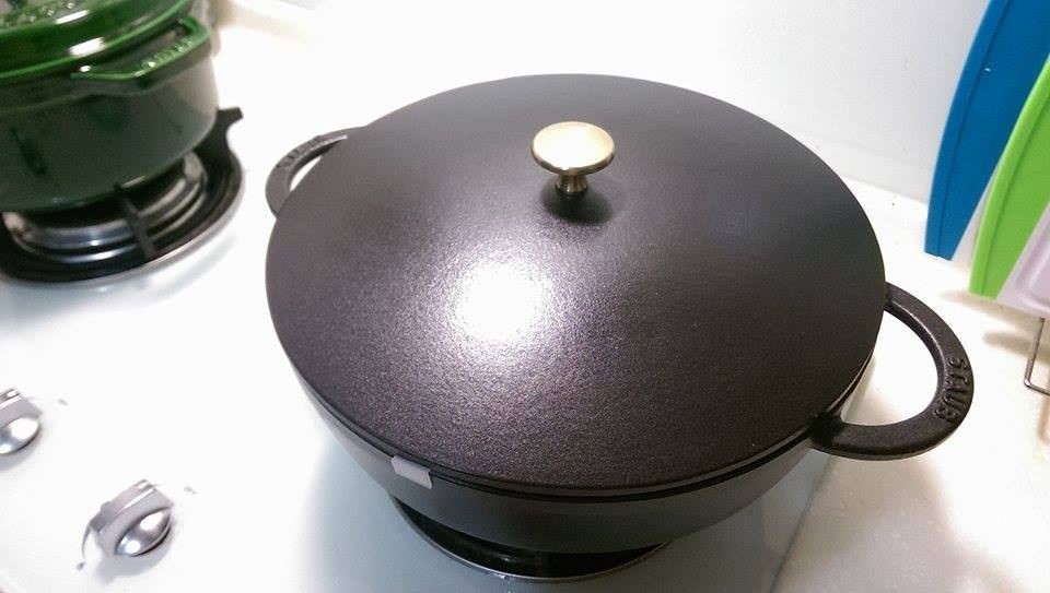STAUB 28CM 蜂巢鍋 圖片提供_Martin Su STAUB 28CM 蜂巢鍋 圖片提供_Martin Su