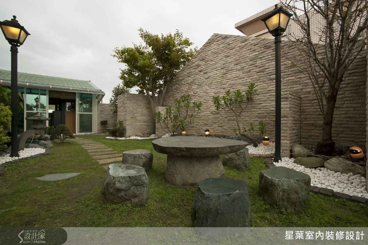 一間坐落於新莊、屋齡已有十來年中古住宅,在經由溫故