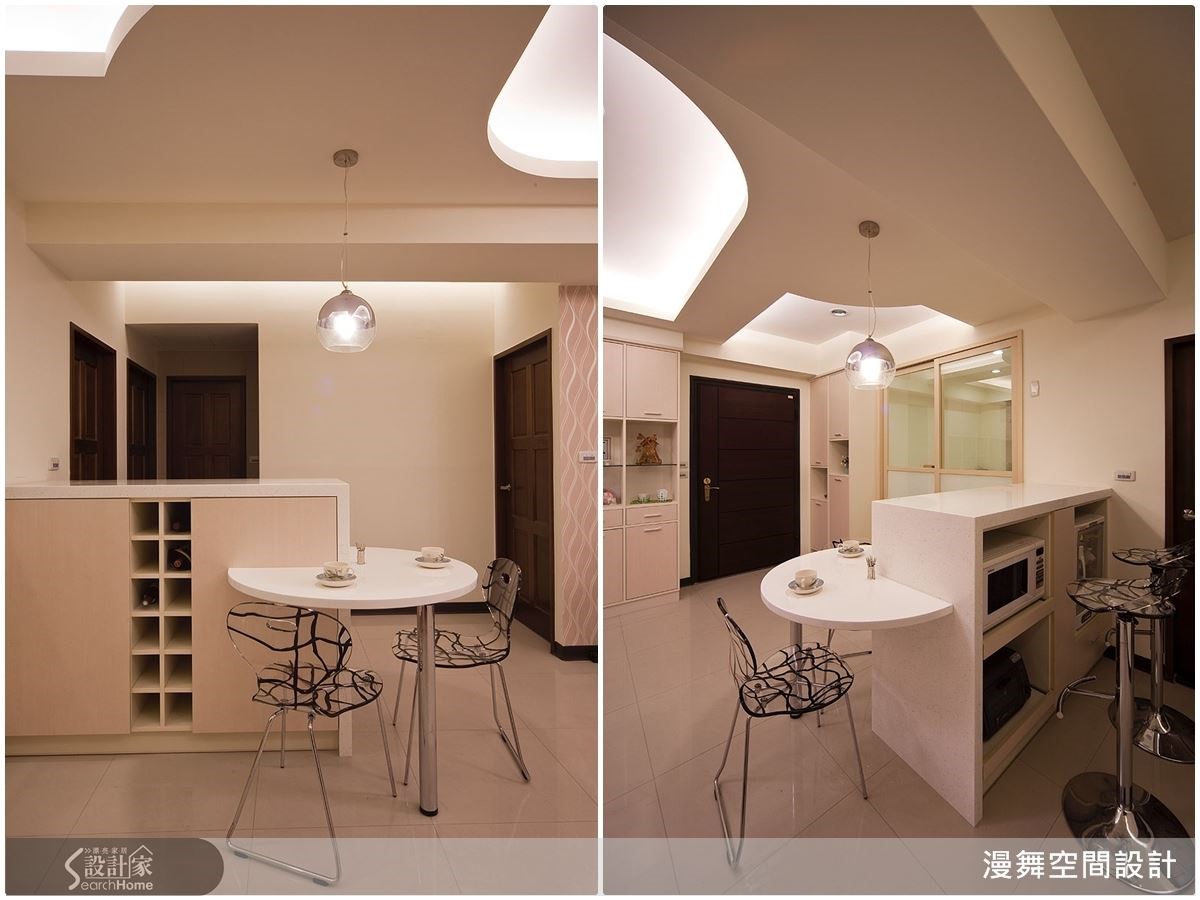 吧台巧妙結合酒瓶的專屬收納設計,背面還可以收納烤箱等小家電,一舉數得!(看本案例更多精彩設計:漫舞_10_台北縣) 吧台巧妙結合酒瓶的專屬收納設計,背面還可以收納烤箱等小家電,一舉數得!(看本案例更多精彩設計:漫舞_10_台北縣)