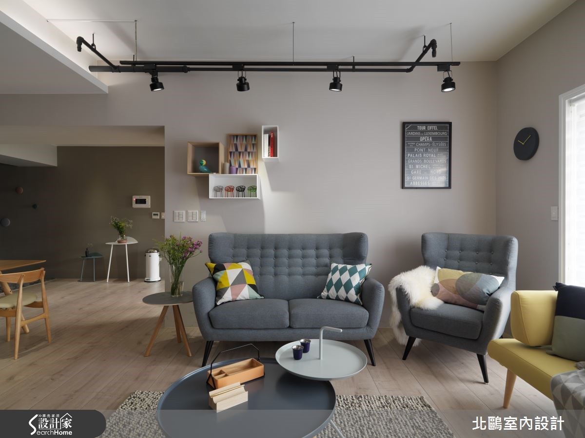位於新北市新莊區的 35 坪新成屋,以開放式格局將生活