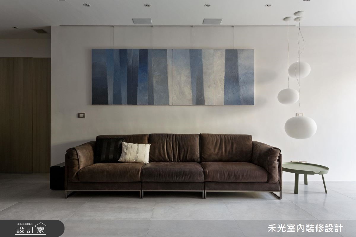 居住在 40 坪老屋的一家五口,因為 3 個孩子需要大量