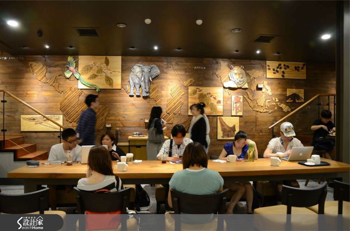 今年 10 月剛開幕的全台首間星巴克新概念店-龍門門市