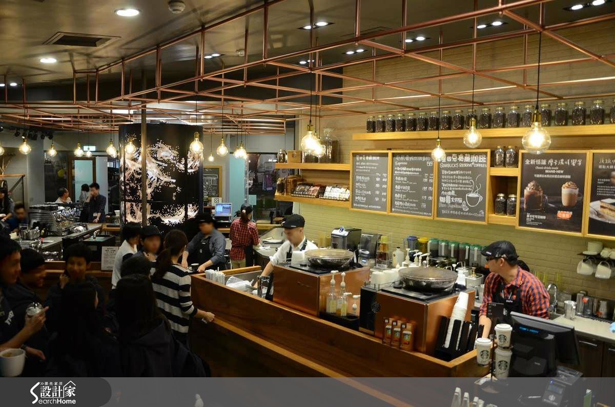 今年 10 月剛開幕的全台首間星巴克新概念店-龍門門市