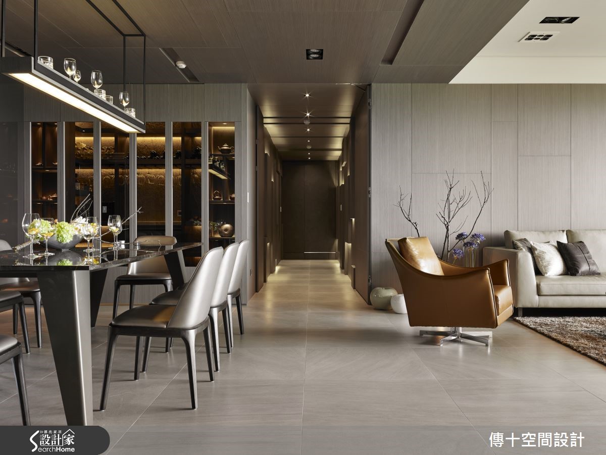 位於台北市的80坪大宅,屋主從事科技影音相關行業,他