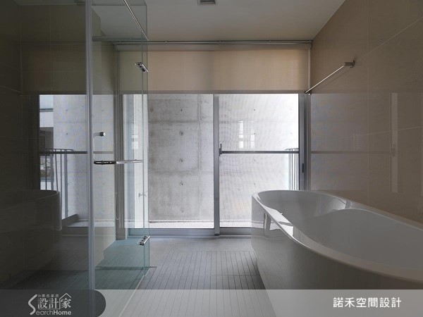 本案座落於台南市,屋主選擇在老家買下這間新成屋,主