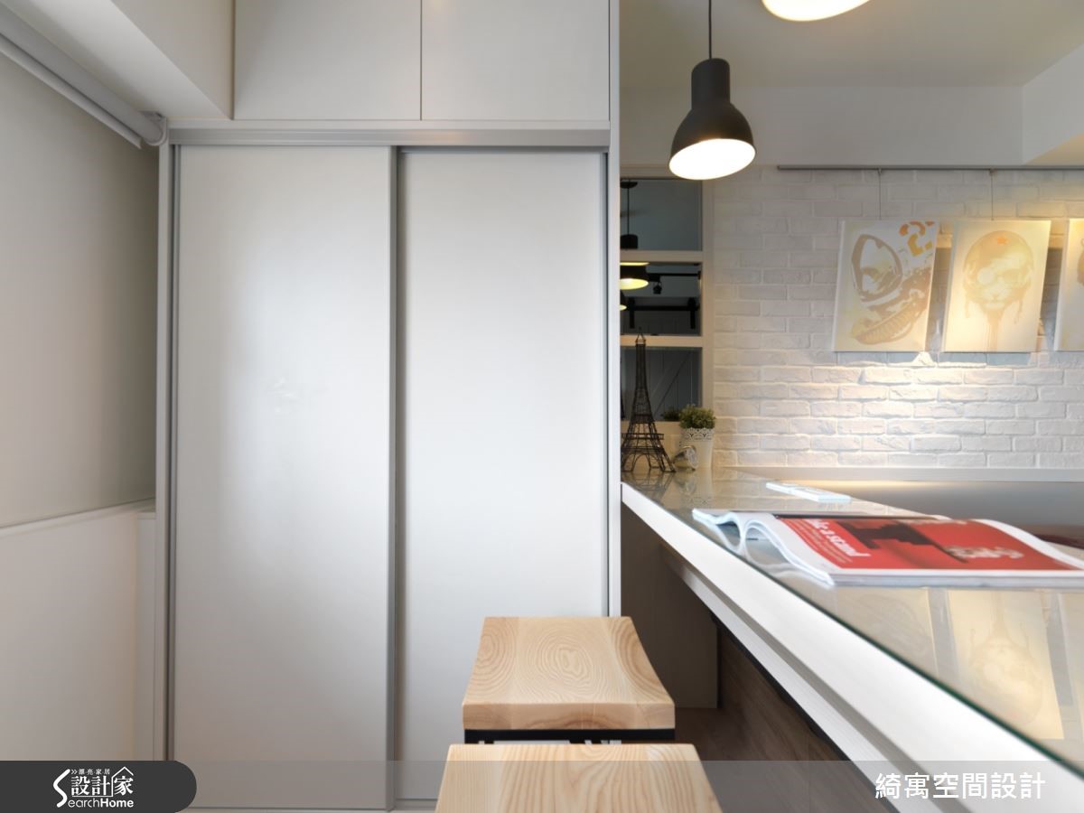 位於新北市中和區的 7 坪小宅,屋主購入此屋作為工作