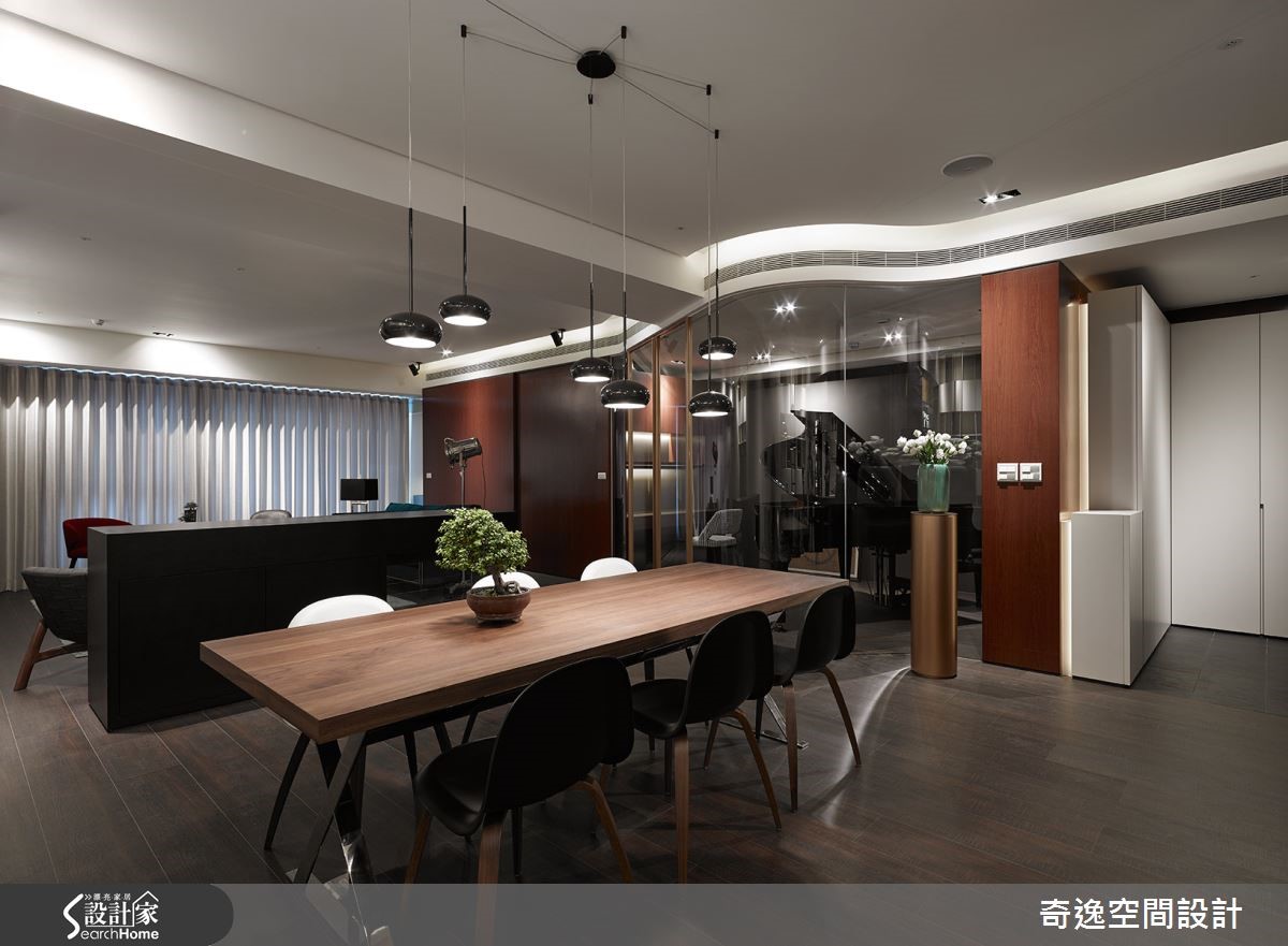 位於新北市林口區的 50 坪居宅,原先建商規畫 3 房設