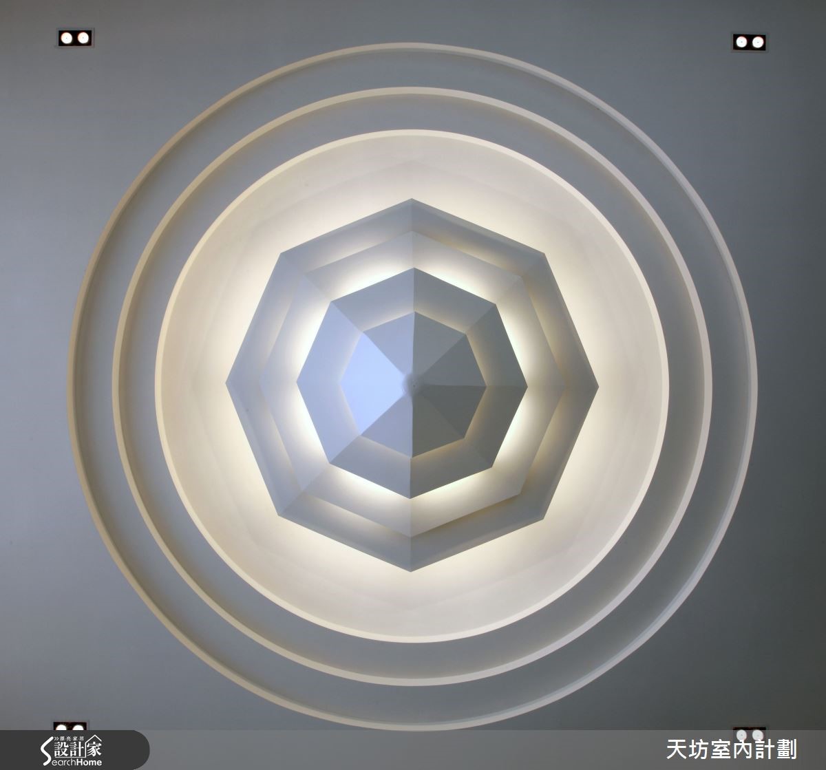 奢華空間是一首巴哈的協奏曲。在此現代風接待中心裡,