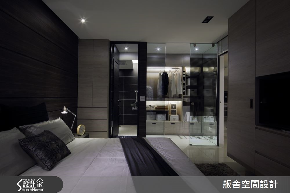 購買中古屋的夫妻二人,對於原先的居住格局不甚滿意,
