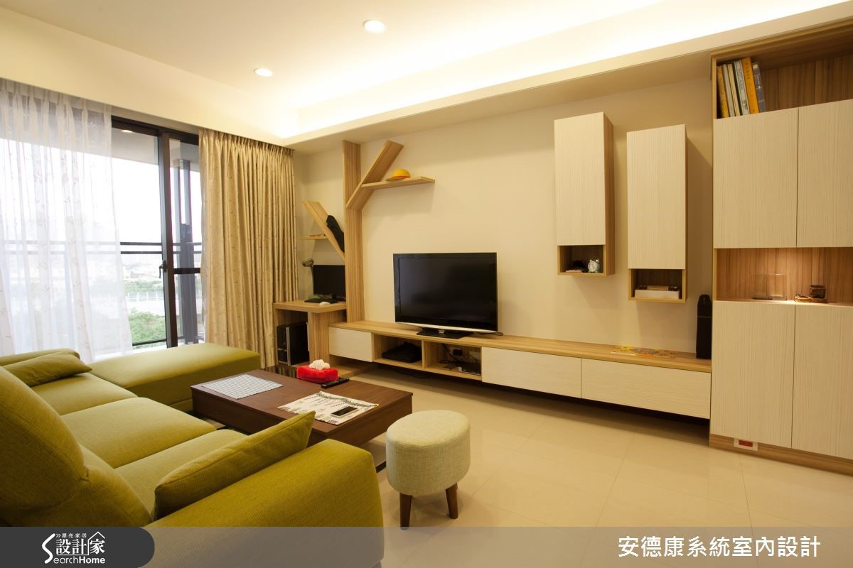 27 坪的新成屋,原本建商所附的廚房天花較客廳低,因