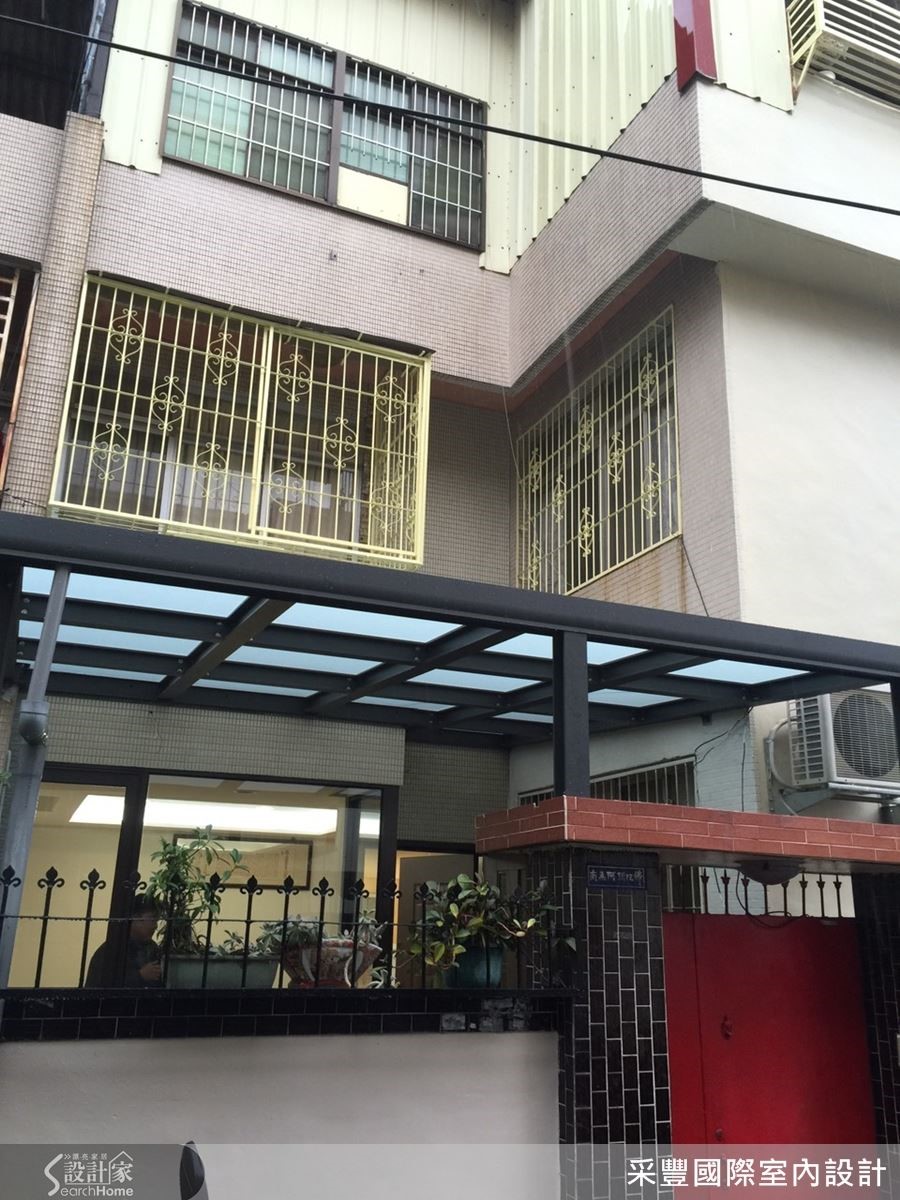 圖 02,庭院採光罩引起和煦光源 圖 02,庭院採光罩引起和煦光源