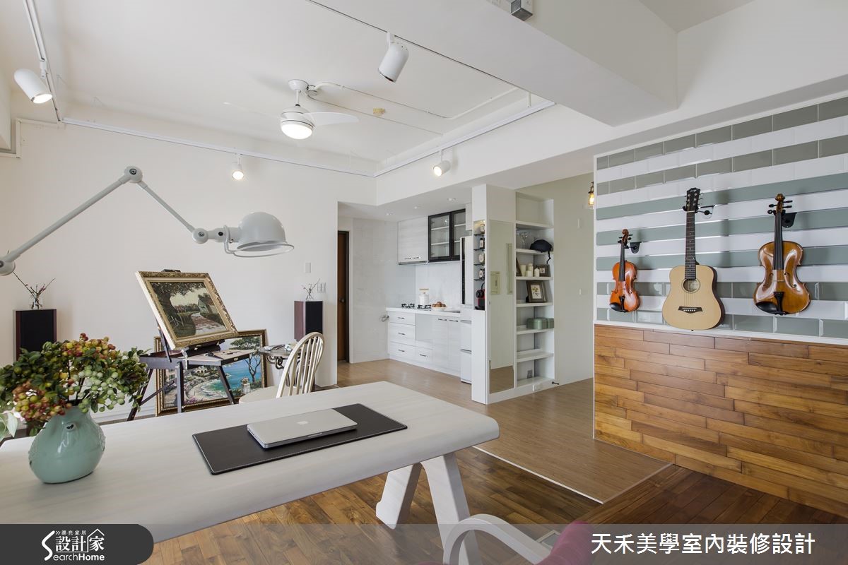 設計師為即將退休的頂客夫妻,設計 15 坪老屋的規劃,