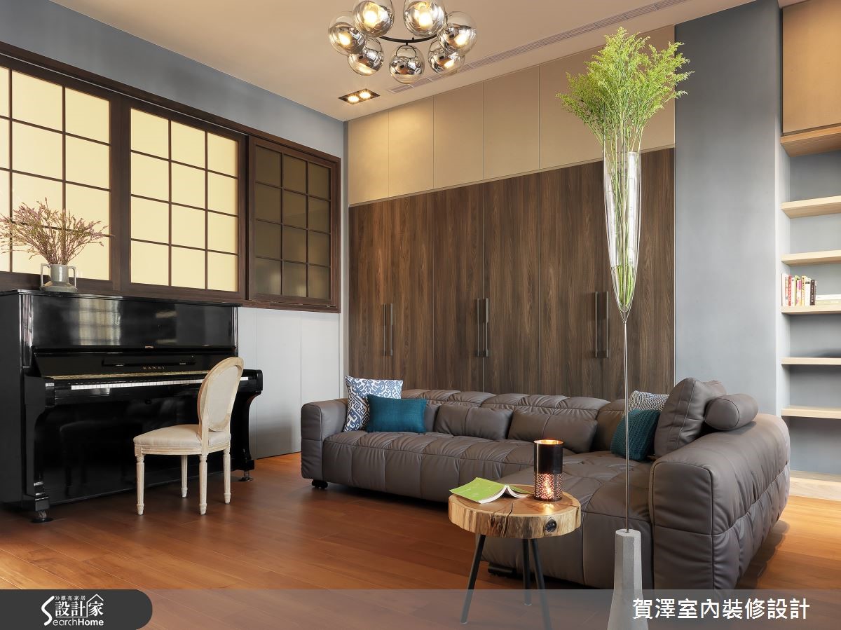 自地自建的屋主夫妻,與專業室內設計師合作,為 85 坪