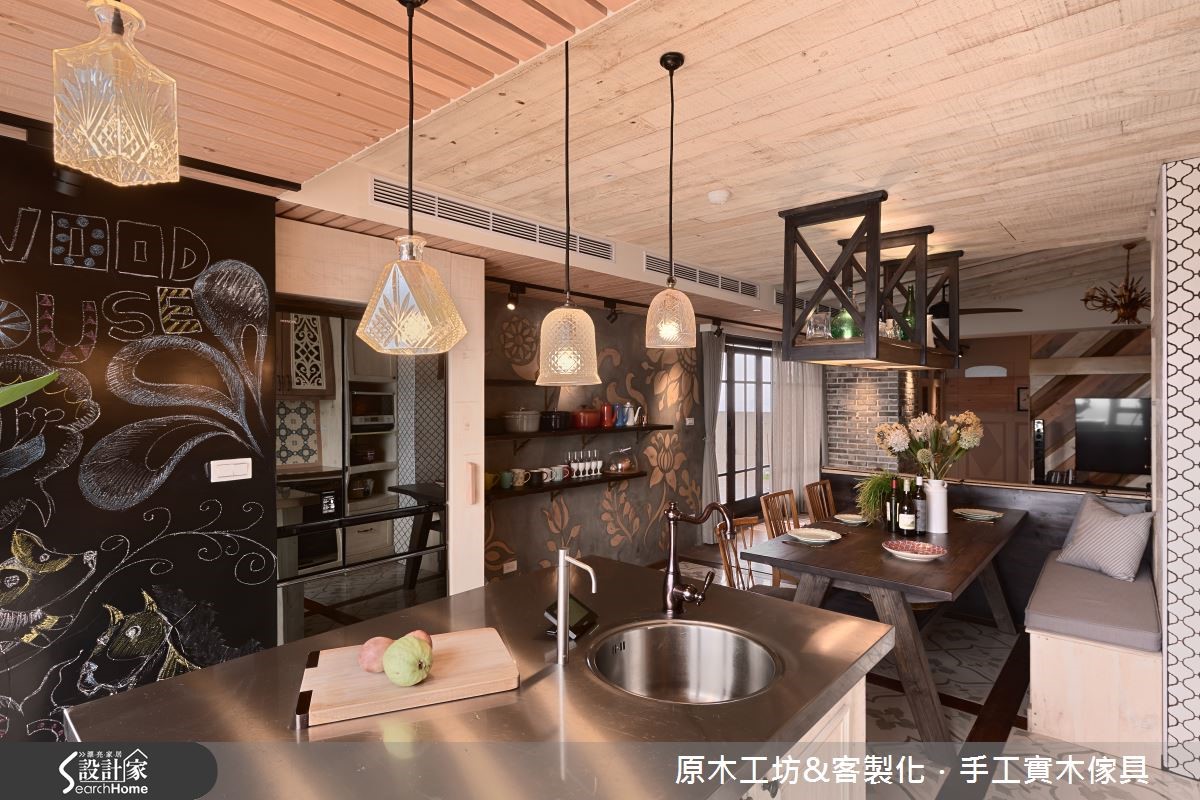 33 坪老屋,有著樓層高的絕佳優勢,於是設計師保有明