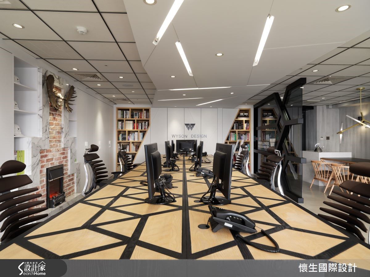 走進這個辦公空間,眼前風景瞬間豁然開朗,俐落的線條