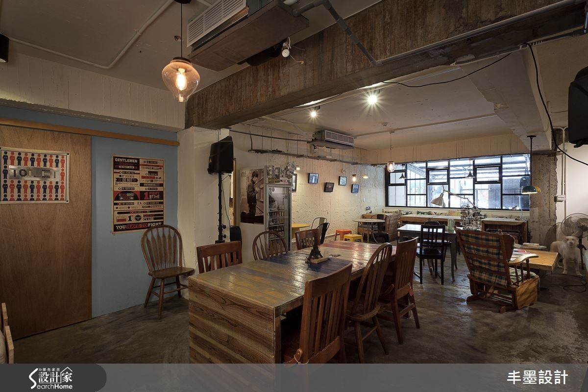 這絕對是一間顛覆你想像的咖啡店,結合洗衣店和咖啡館