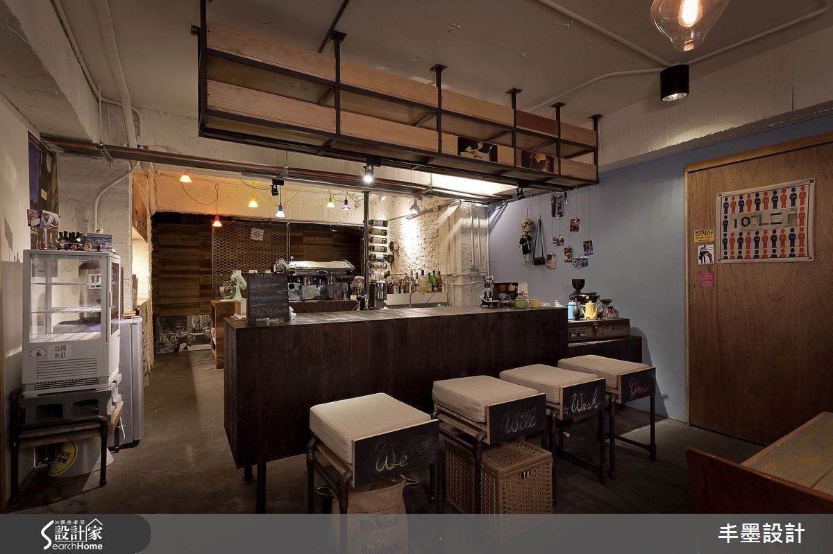 這絕對是一間顛覆你想像的咖啡店,結合洗衣店和咖啡館