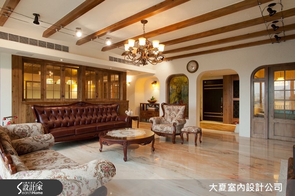 寬敞的生活領域中,擁有極佳的日光條件,客廳中巧妙運