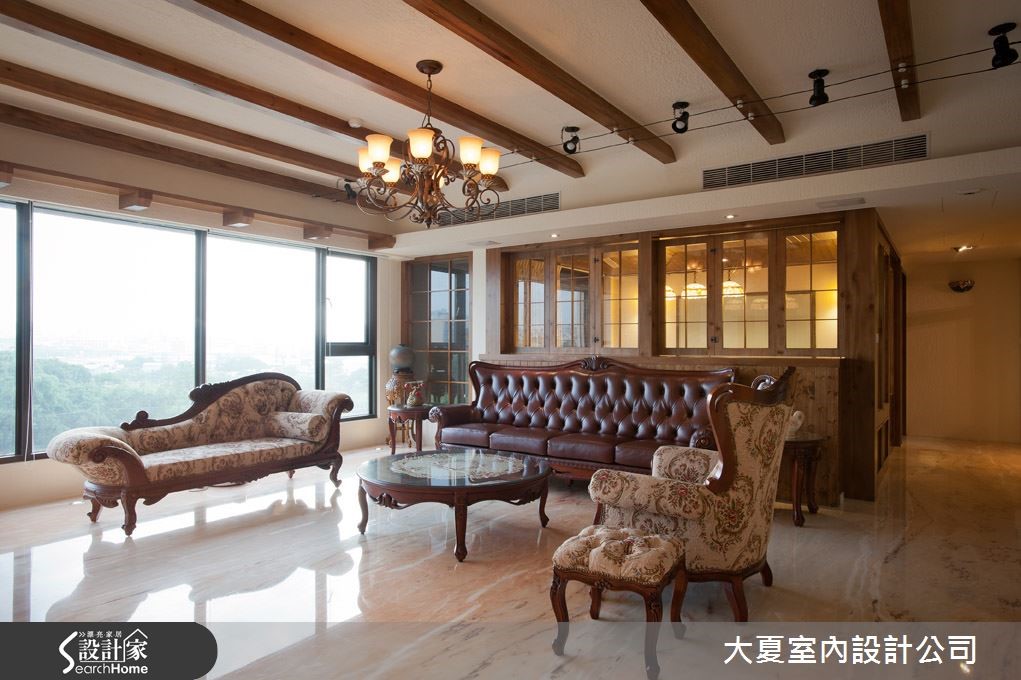寬敞的生活領域中,擁有極佳的日光條件,客廳中巧妙運