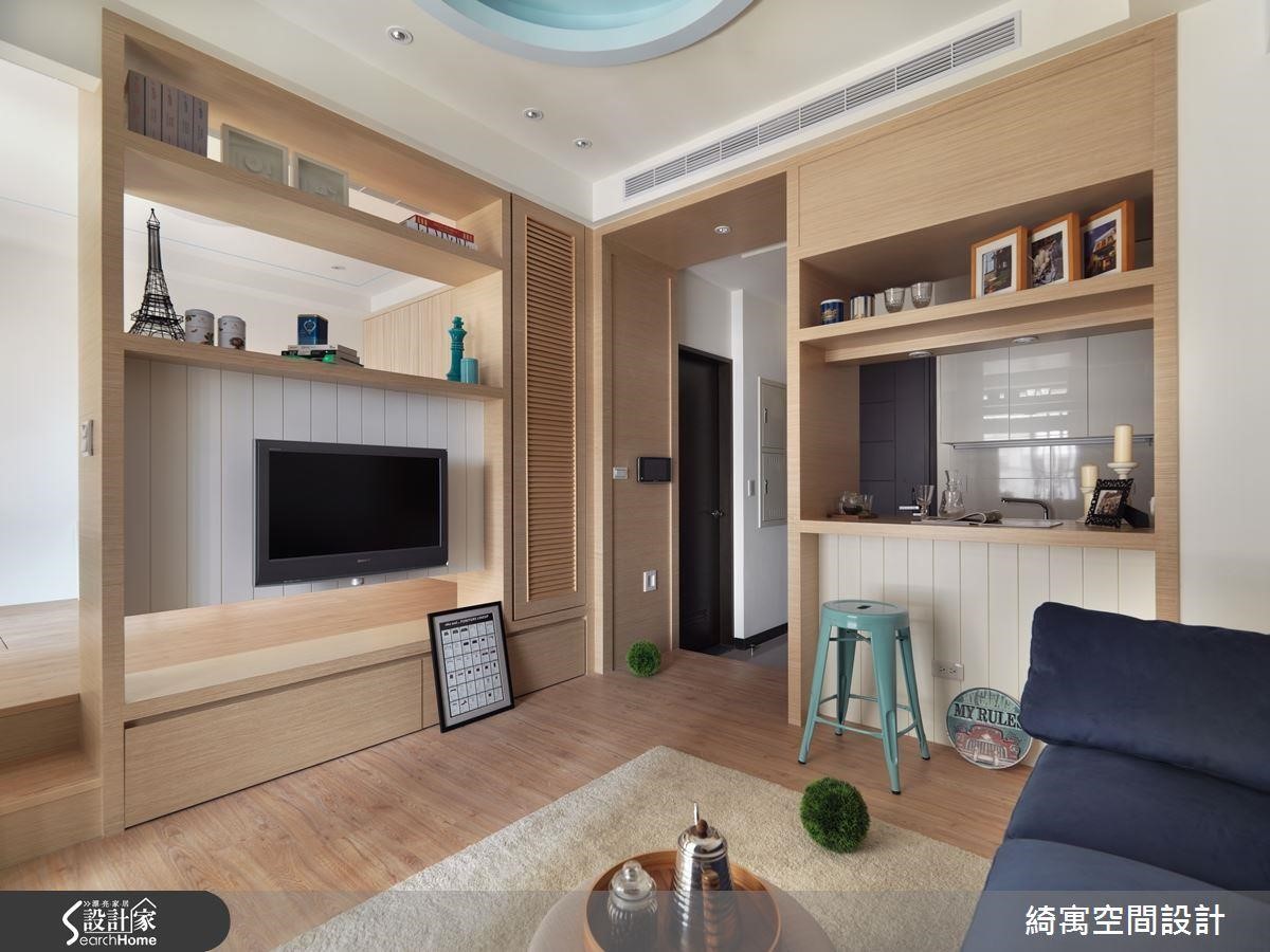 巧妙的在軟件、單品以多種深淺不一的藍色,成功將清涼感受融入空間。 巧妙的在軟件、單品以多種深淺不一的藍色,成功將清涼感受融入空間。
