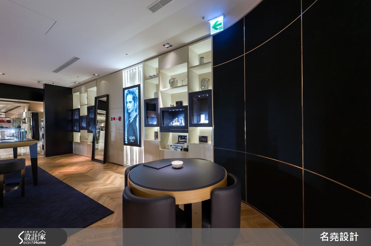 apm MONACO 旗艦店,將商店機能結合 Lounge bar 調性