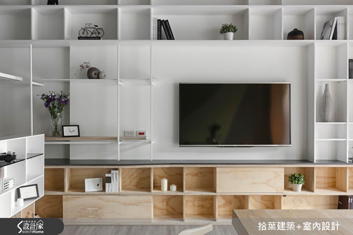 以清爽的純白色系、淺木色鋪排親和力十足的療癒氛圍,