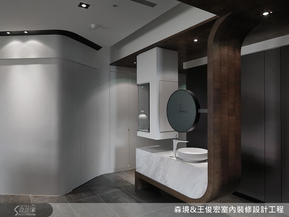 玄關入門處,將盥洗檯自衛浴挪出,與玄關端景融合的設計手法,讓人拍案叫絕。 玄關入門處,將盥洗檯自衛浴挪出,與玄關端景融合的設計手法,讓人拍案叫絕。