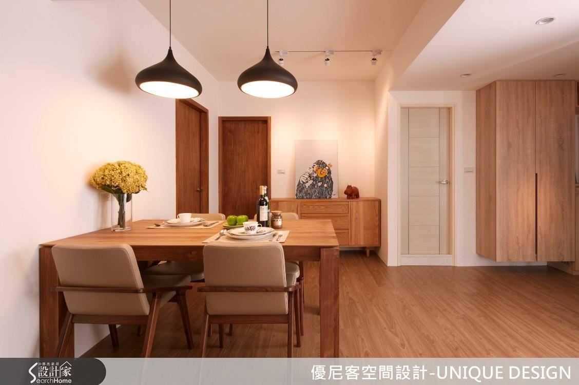 以年輕夫妻的生活為出發點,讓兩人在明亮氛圍、溫潤木