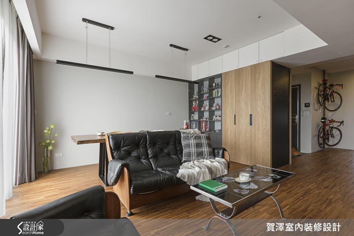 前身為中古屋的 35 坪居家,在經由設計師改造後,於空