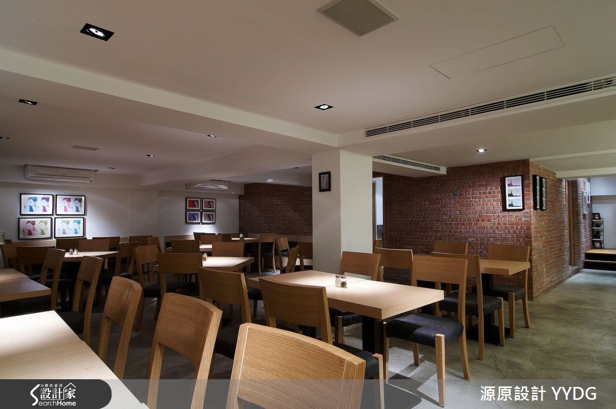 在繁華光鮮的鬧區中,「 Go Go Pasta 」提供美味的義