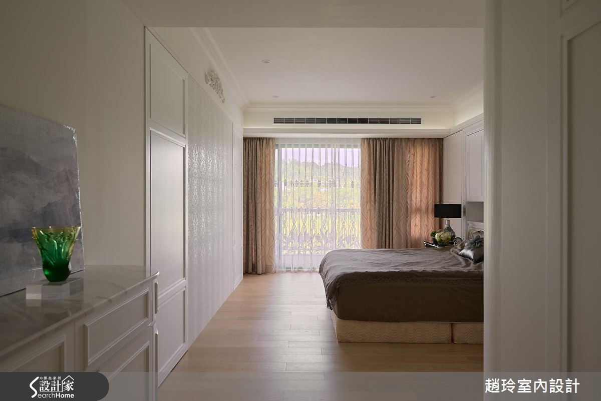 優雅雍容的 85 坪透天厝,除了細膩的線板作工和軟件點