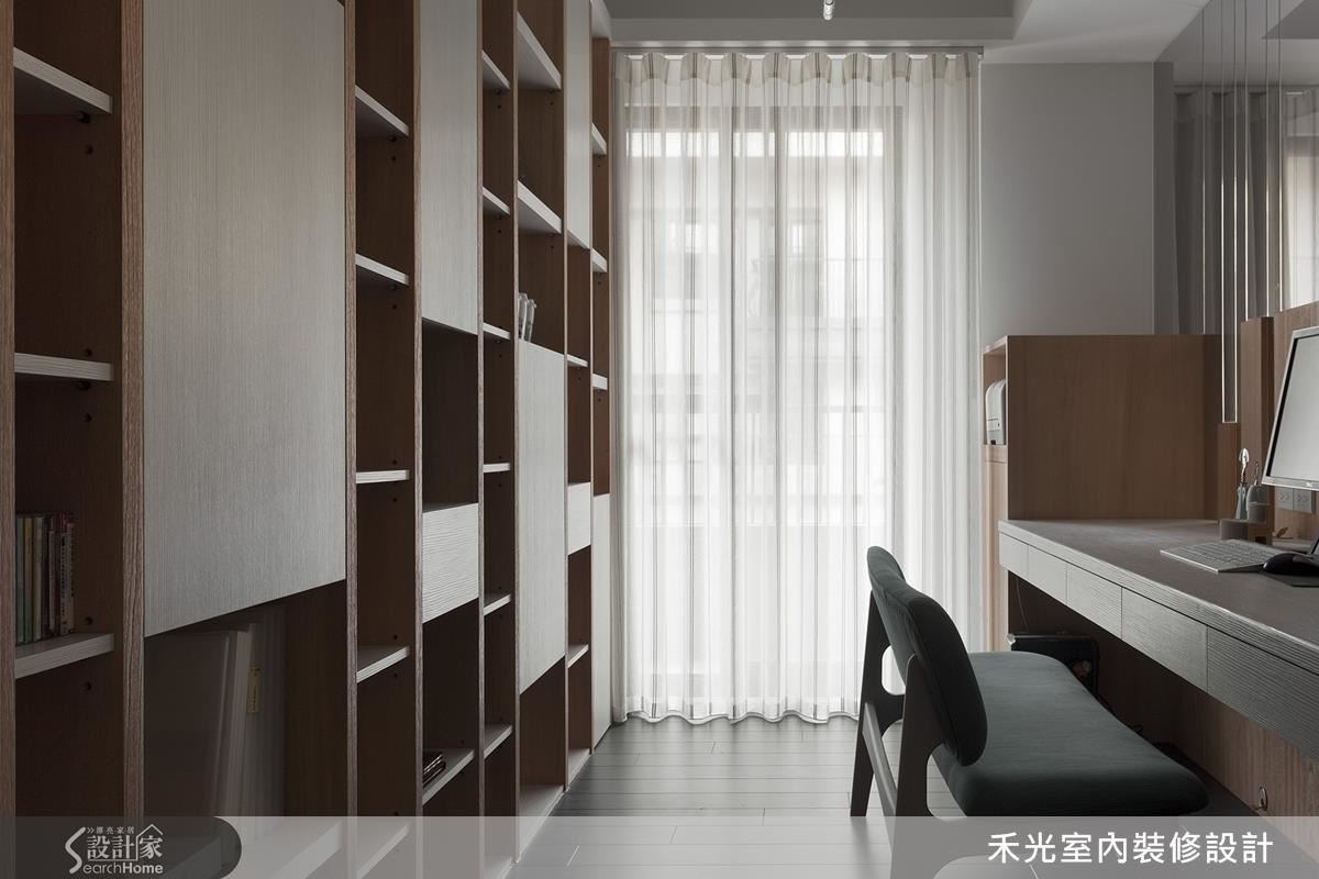 投身音樂教育的業主夫妻鍾情於溫暖質地的木紋,喜歡開