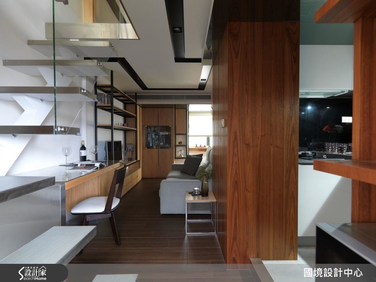 狹長格局的 9 坪樓中樓,要住進一家 4 口,竟然還能有