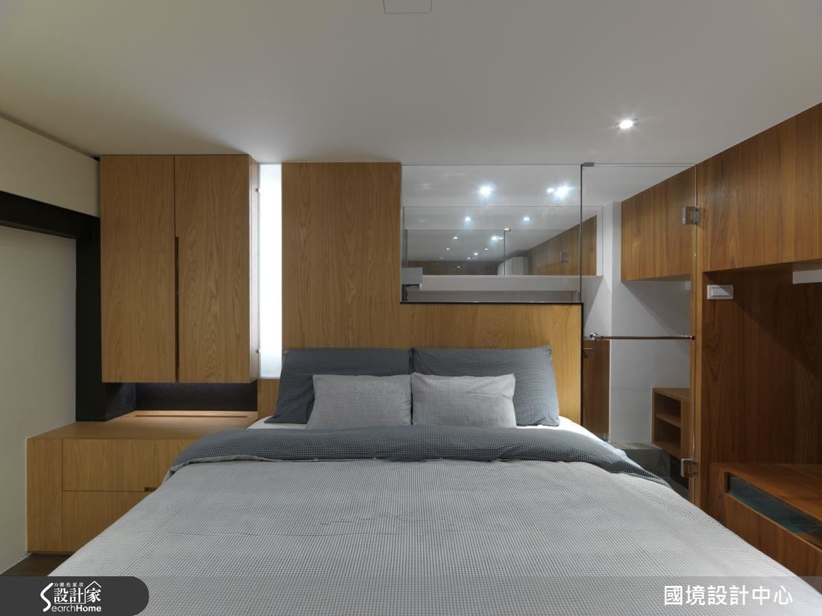 狹長格局的 9 坪樓中樓,要住進一家 4 口,竟然還能有