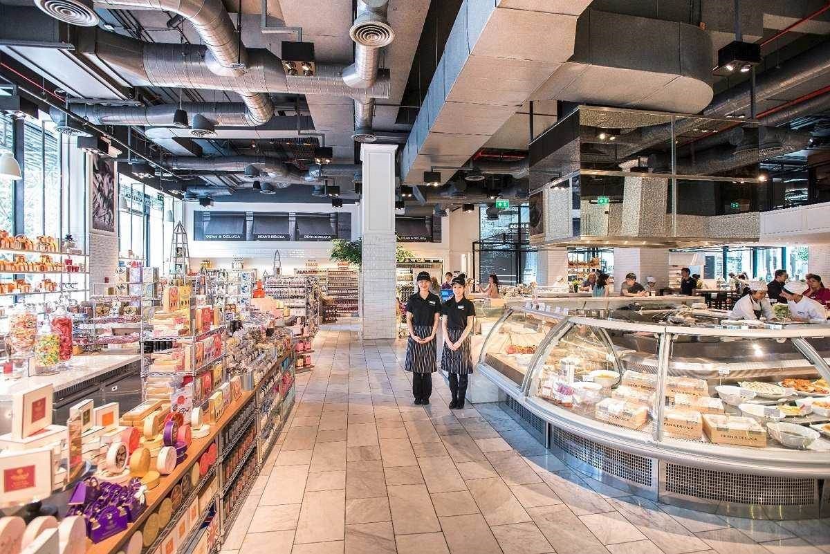 位於1樓Dean&Deluca頂級超市。 位於1樓Dean&Deluca頂級超市。