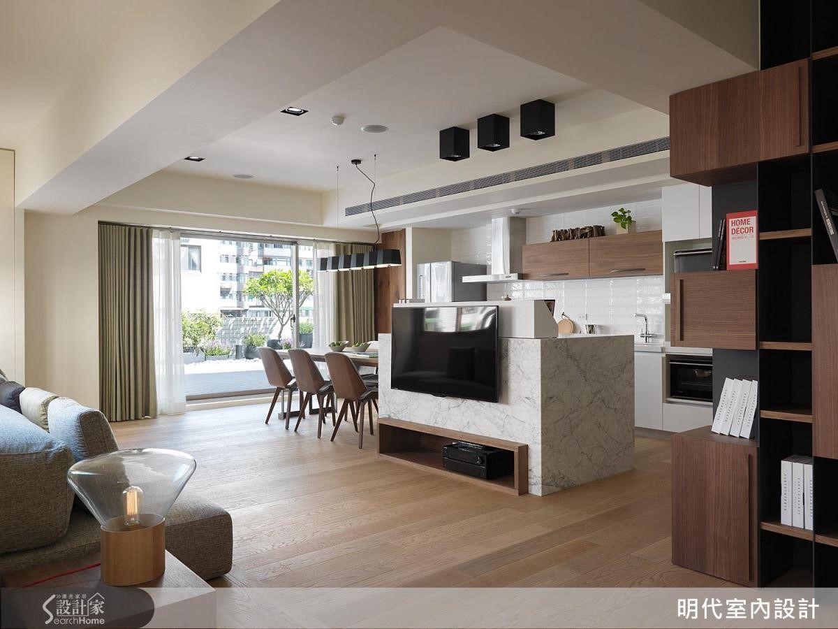 相較其他建材,橡木擁有堅實、韌性、耐腐等優點,更為居家帶來溫潤景致。 相較其他建材,橡木擁有堅實、韌性、耐腐等優點,更為居家帶來溫潤景致。