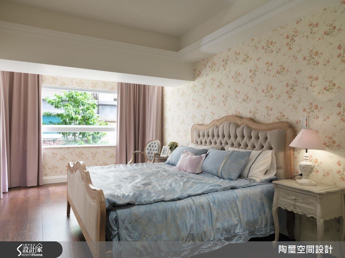 屋主夫妻看中挑高 6 米的中古毛胚屋,連樓板都沒有的