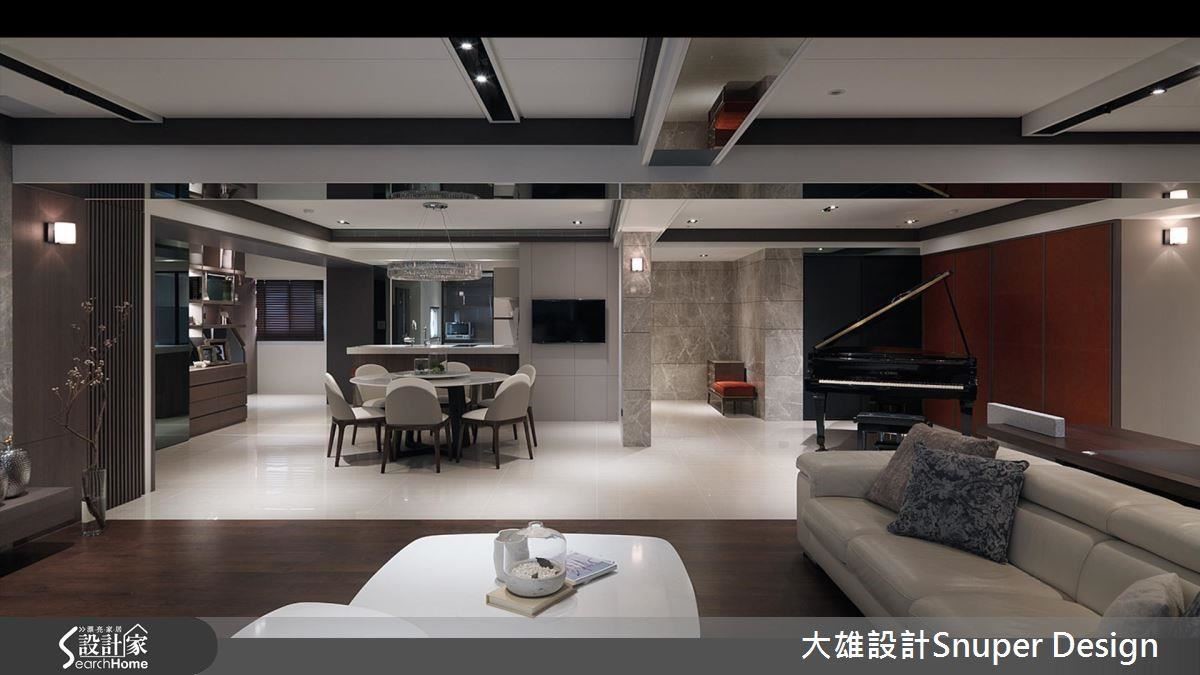 使用鏡面包覆空間中的主樑,以反射效果拉高天花板、不造成壓迫。 使用鏡面包覆空間中的主樑,以反射效果拉高天花板、不造成壓迫。
