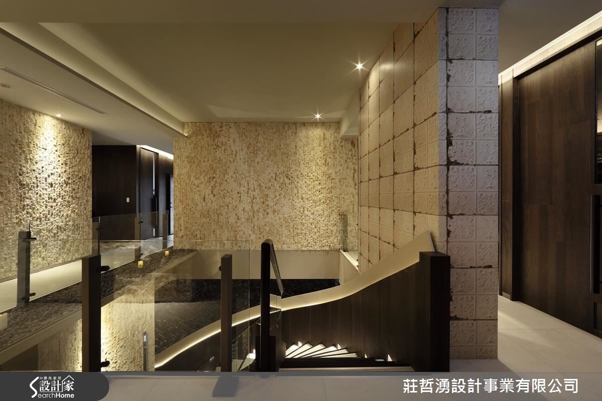 此案為「彭村梅 SPA 會館」,設計師將五感體驗帶入設