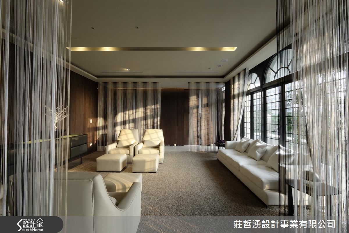 此案為「彭村梅 SPA 會館」,設計師將五感體驗帶入設